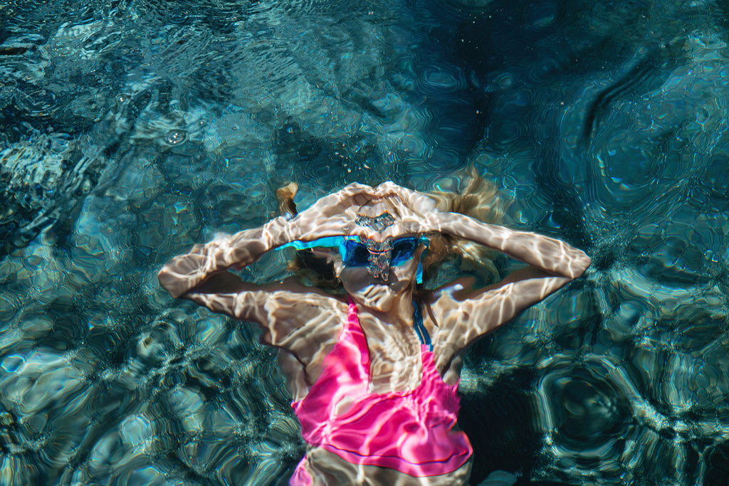 Crossline Top - Coral Rush with Deep Tide Straps